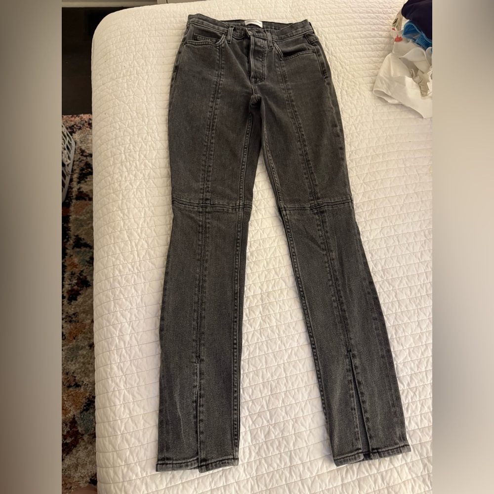 Cotton Citizen Black Skinny Jeans with Sleek Design